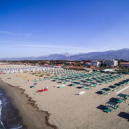 I Giardini Al Mare 500mt From Sea - Happy Φόρτε ντε Μάρμι